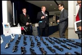 John Taylor of LG Electronics USA demoing the 3DTV (photo CEA)