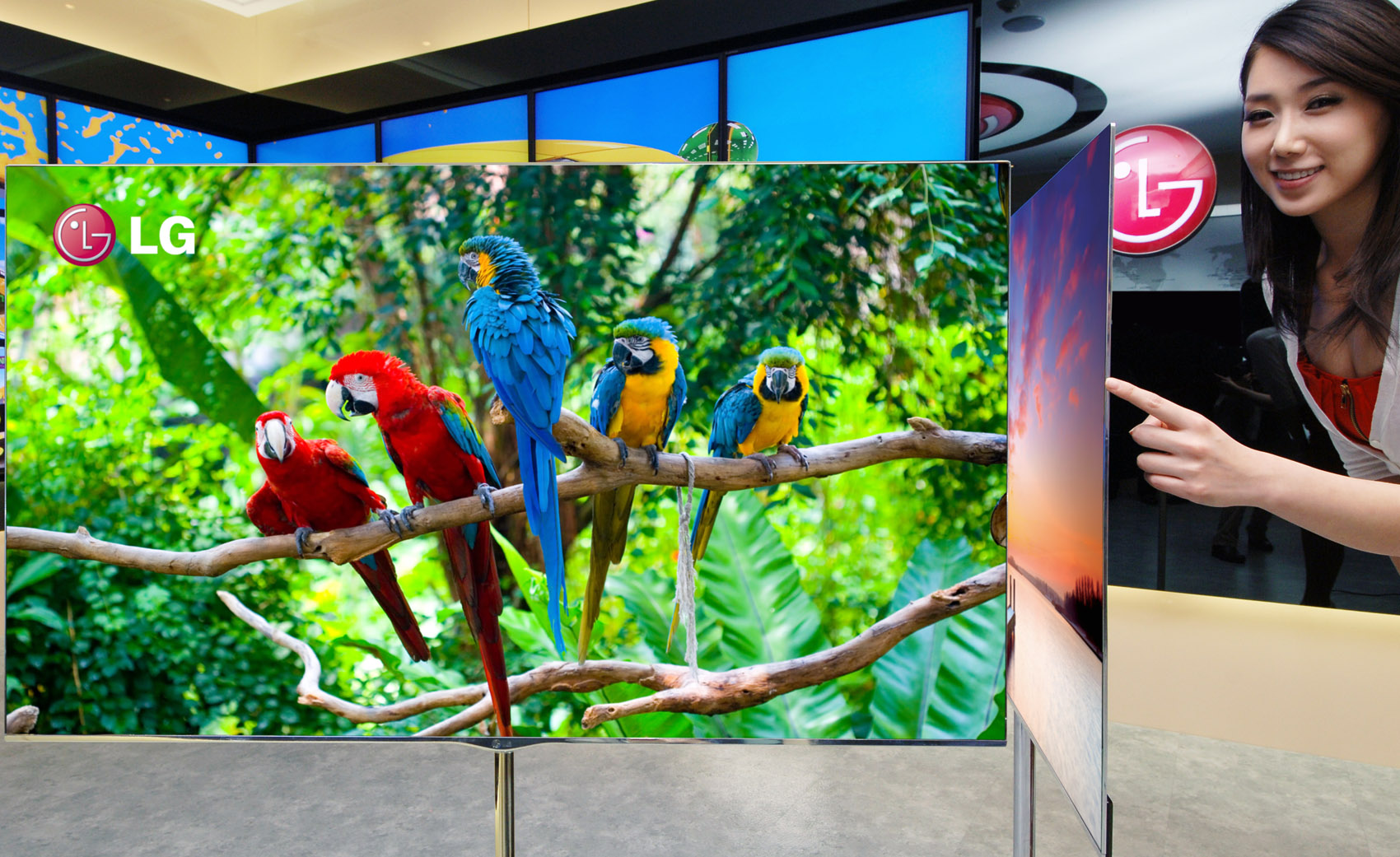 LG Electronics Takes Historic Step Forward With Ultra-Thin 55-inch Class OLED HDTV